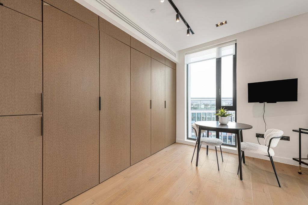 Property photo 3 of 13 Picture No. 15