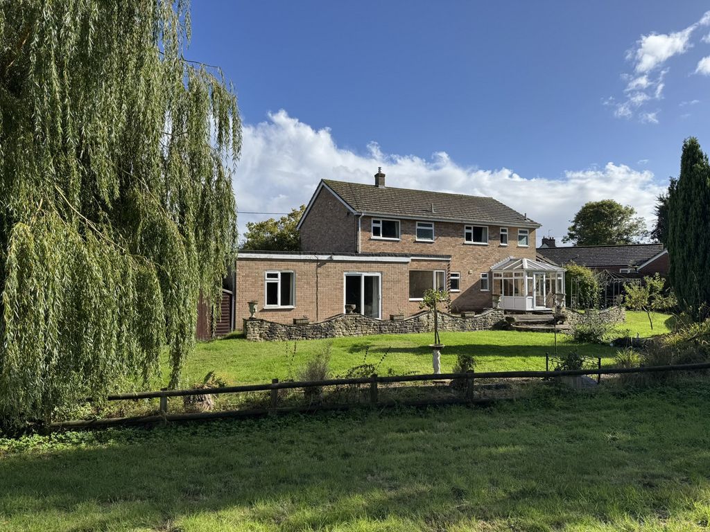 Property photo 1 of 31