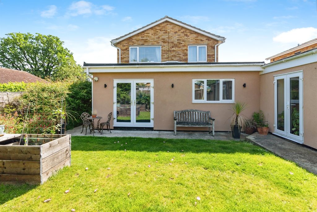 Property photo 3 of 16