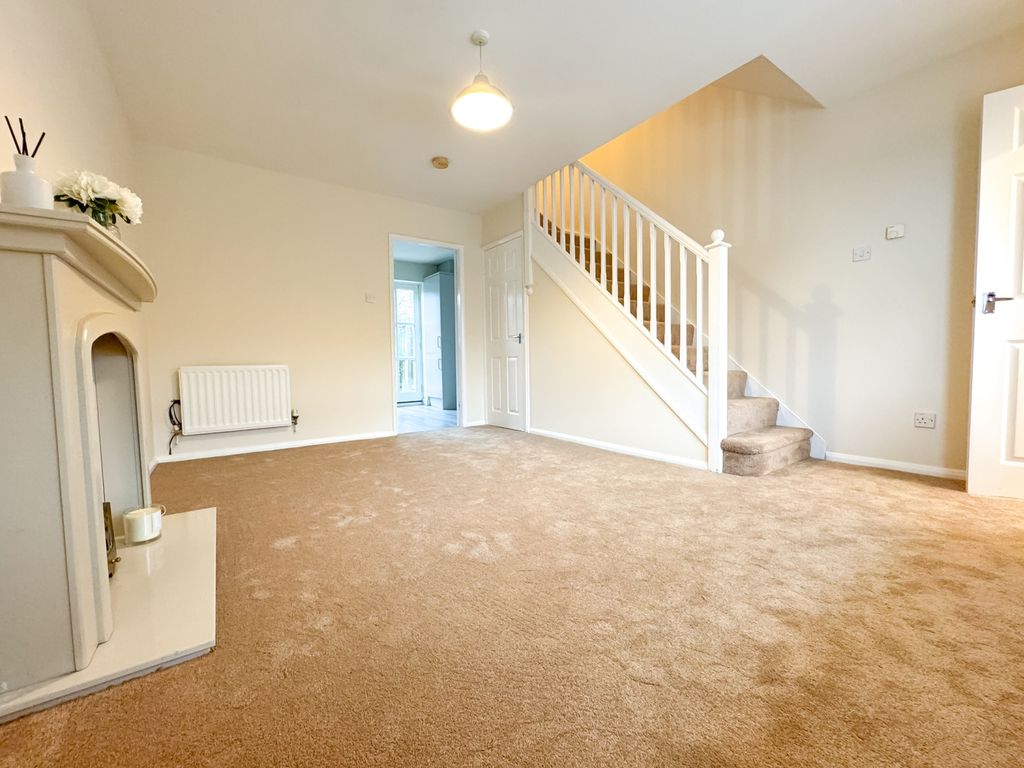 Property photo 2 of 15 Whin Meadows Ewemove-7