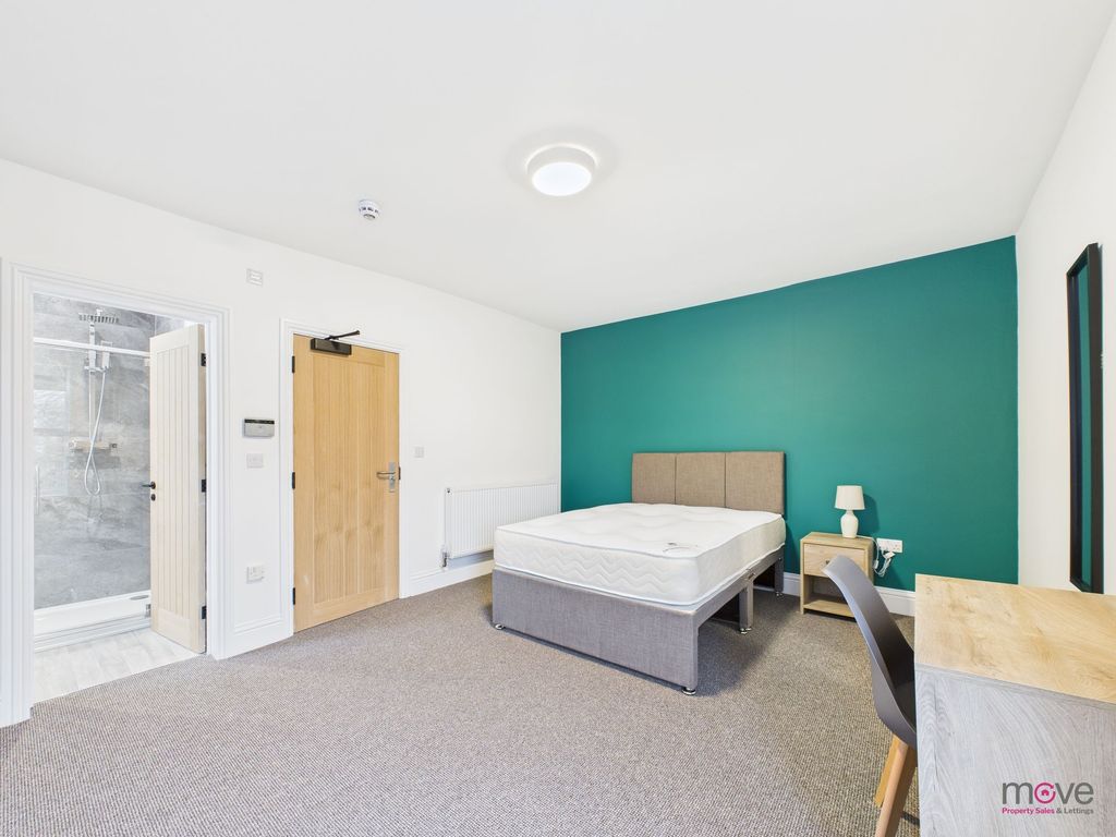 Property photo 2 of 3