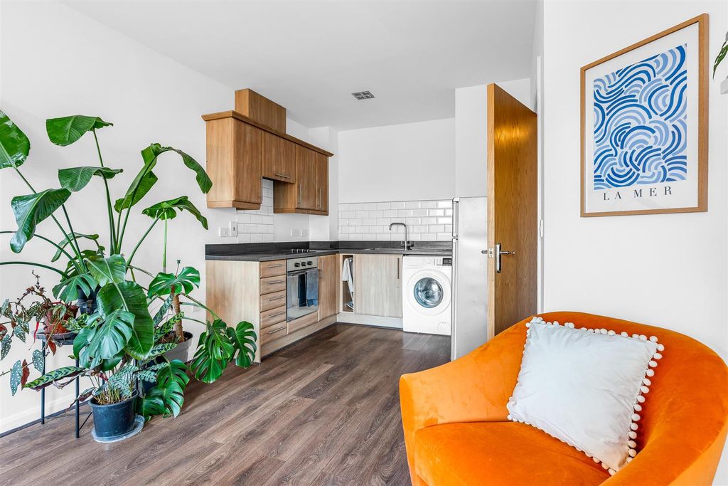 Property photo 3 of 17 Internal-11.Jpg