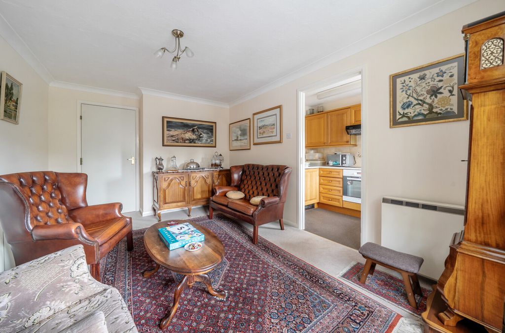 Property photo 3 of 12 8-681c6F240Adbd-1...