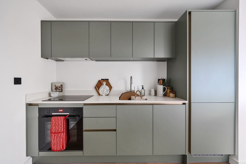 Property photo 2 of 21 1386742-1-692Ff2E...