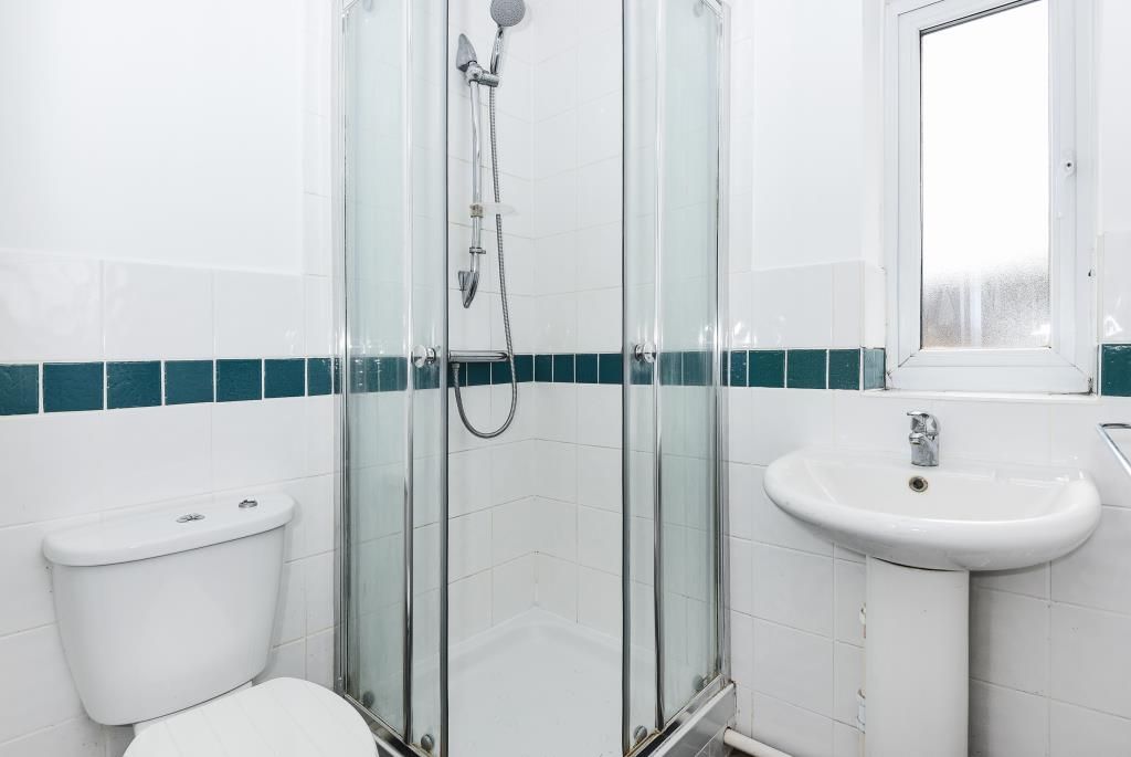 Property photo 3 of 12 En-Suite
