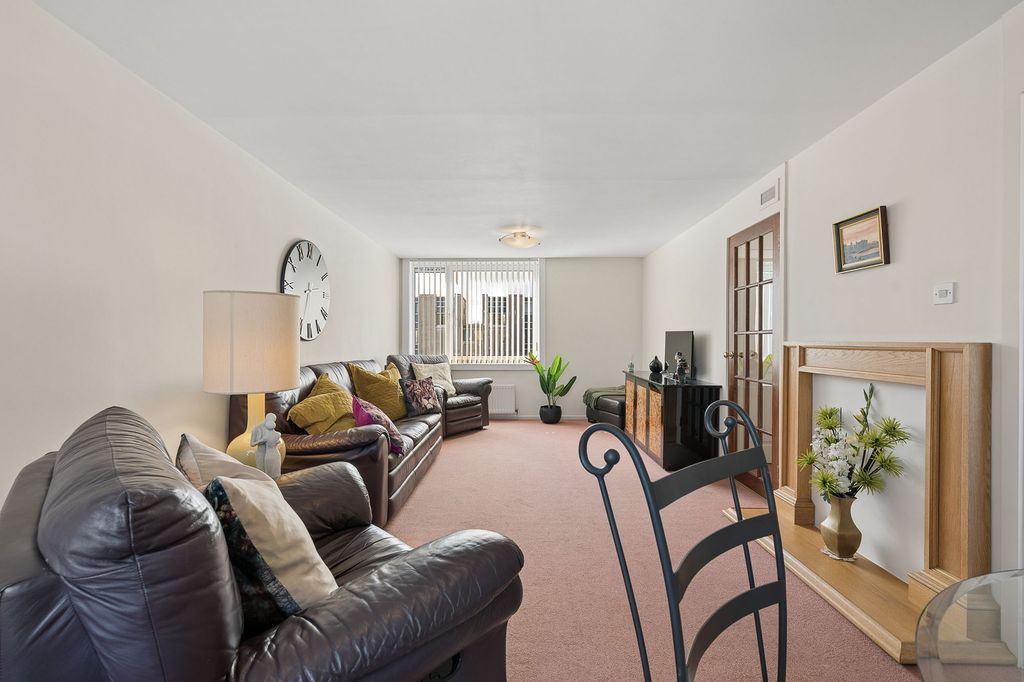 Property photo 3 of 30