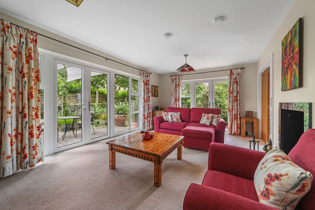 Property photo 2 of 24