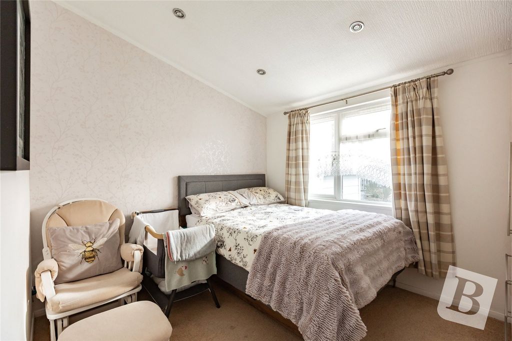 Property photo 3 of 14 Bedroom