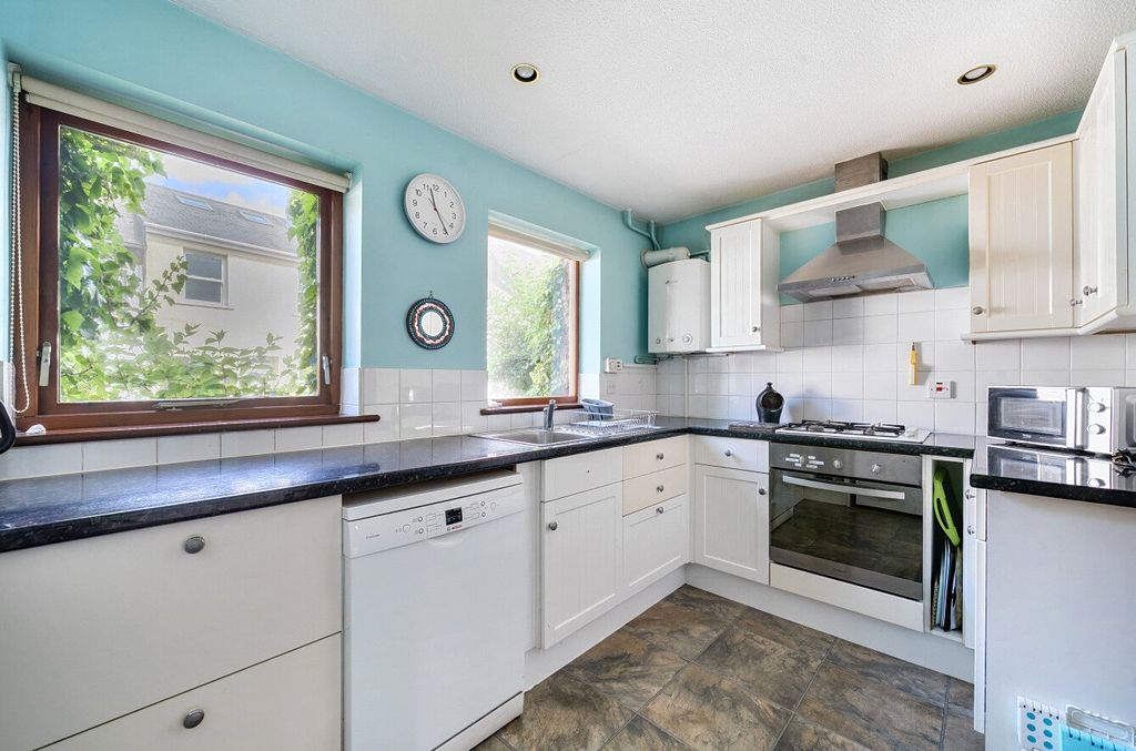 Property photo 3 of 13 Kitchen