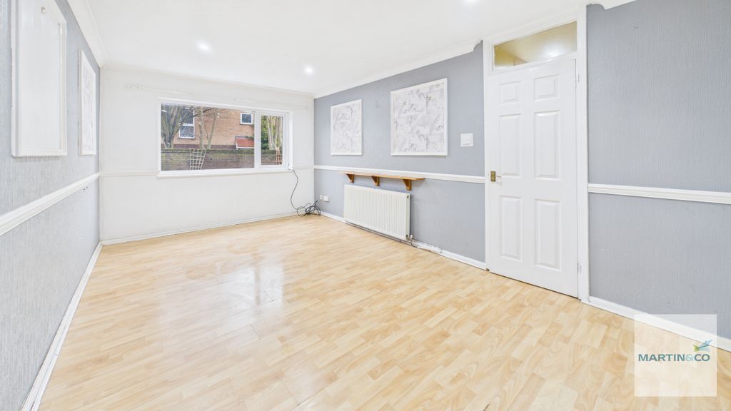 Property photo 2 of 15 Cam03663G0-Pr0225-Still010