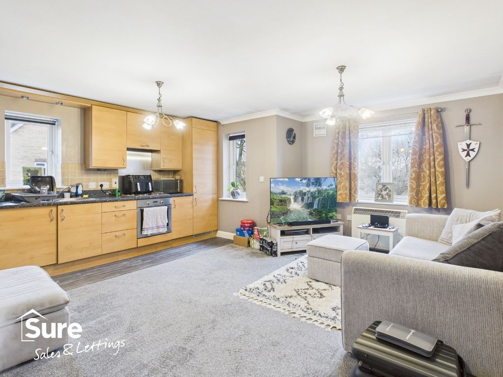 Property photo 2 of 18 5006851