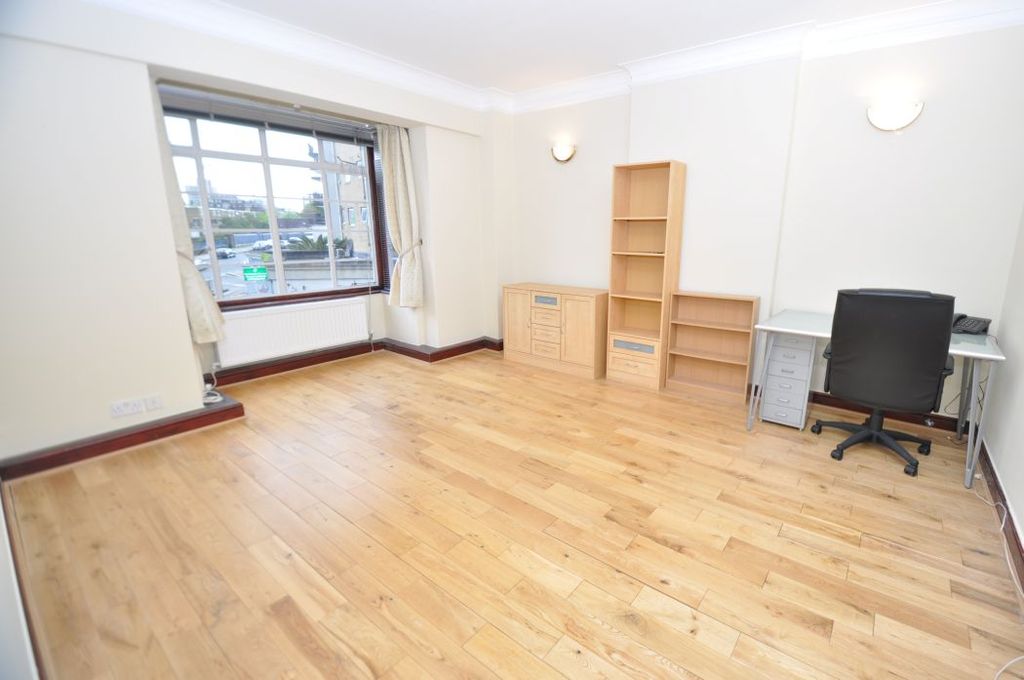 Property photo 3 of 6