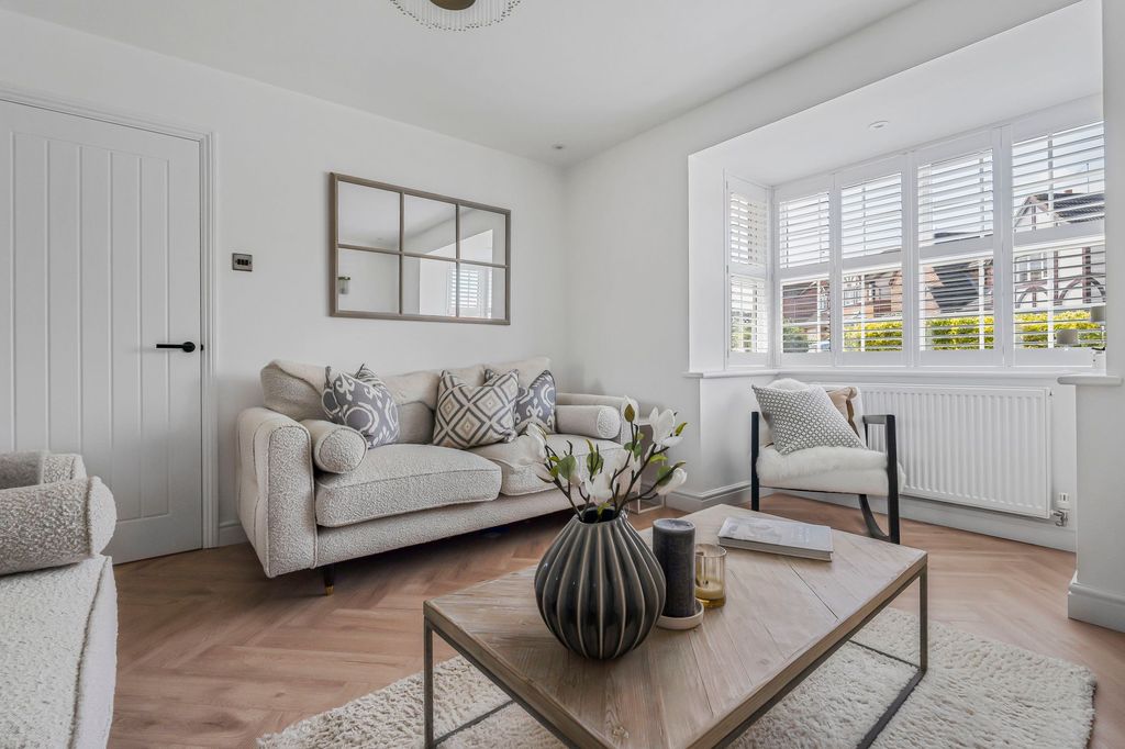 Property photo 2 of 26