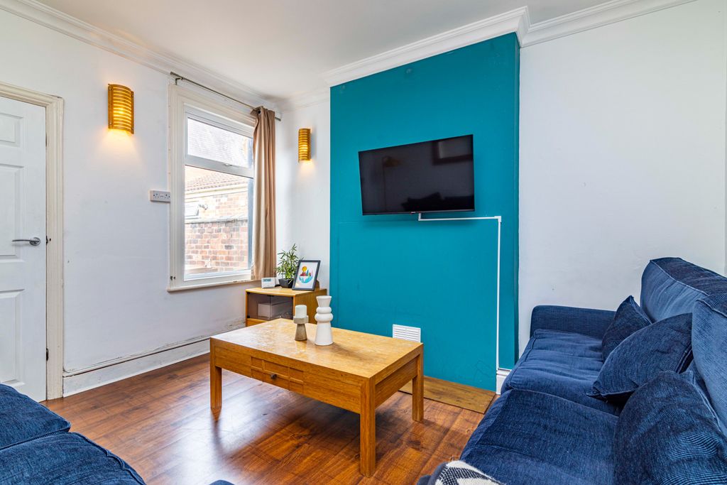 Property photo 3 of 17