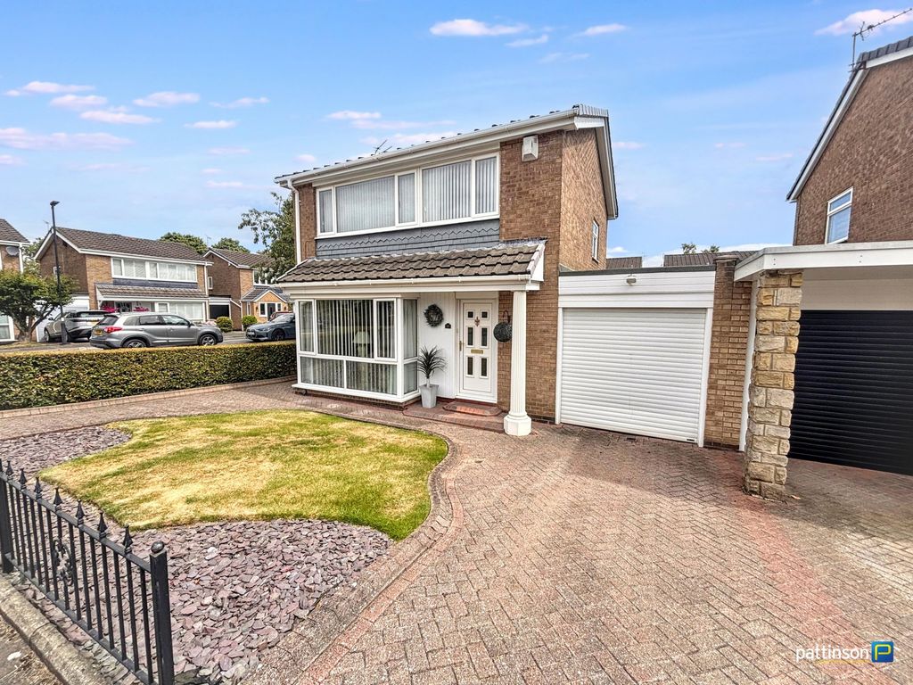 Property photo 1 of 24