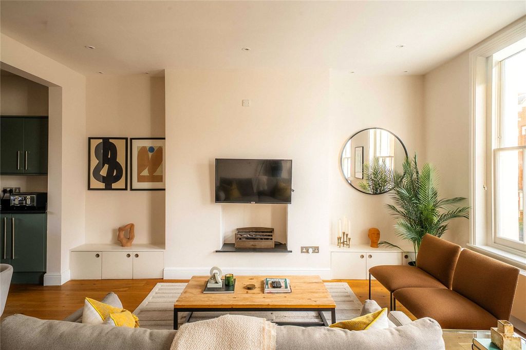 Property photo 2 of 16 Living Room