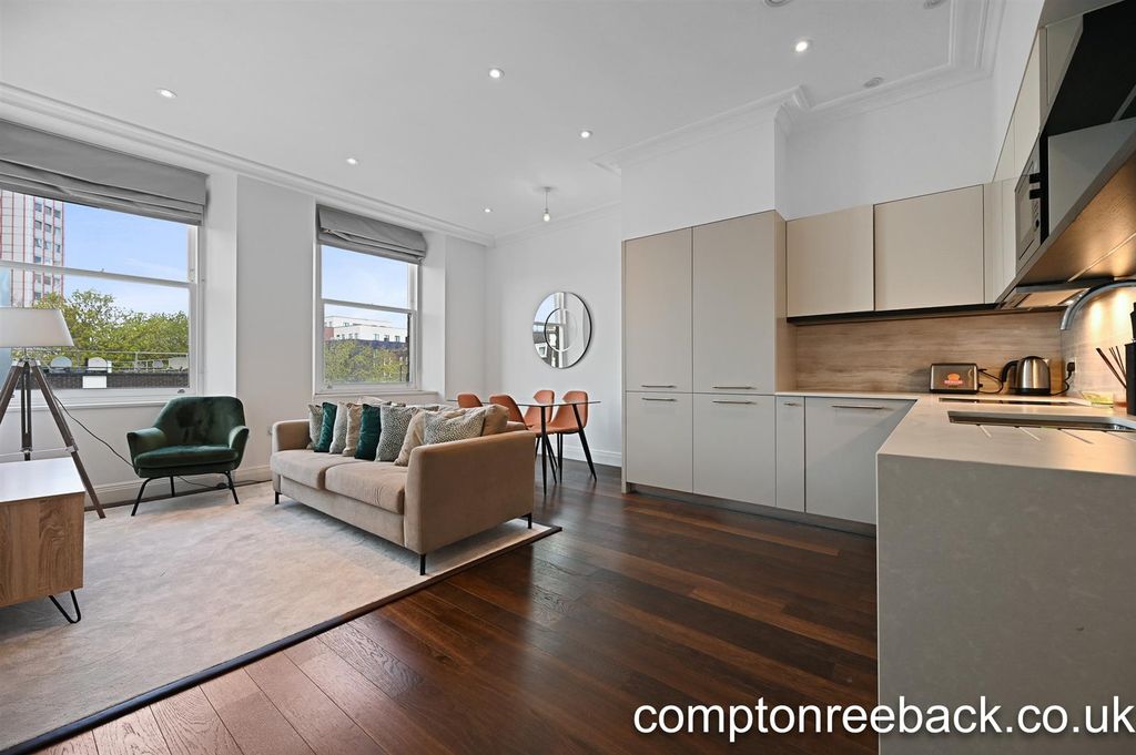 Property photo 1 of 8 Reception