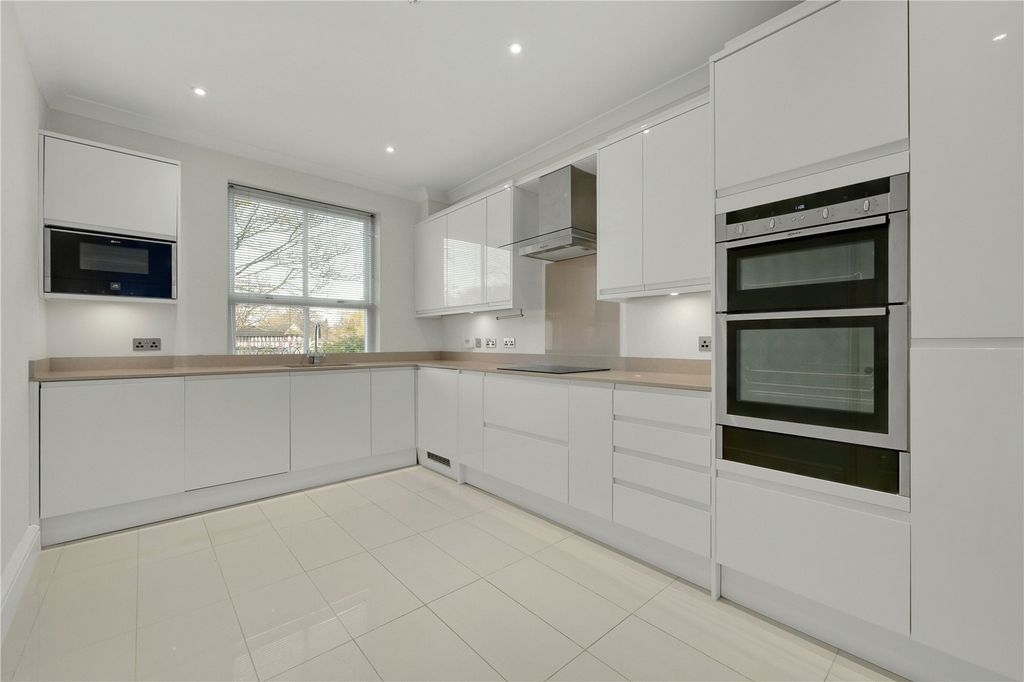 Property photo 1 of 19 Picture No. 21