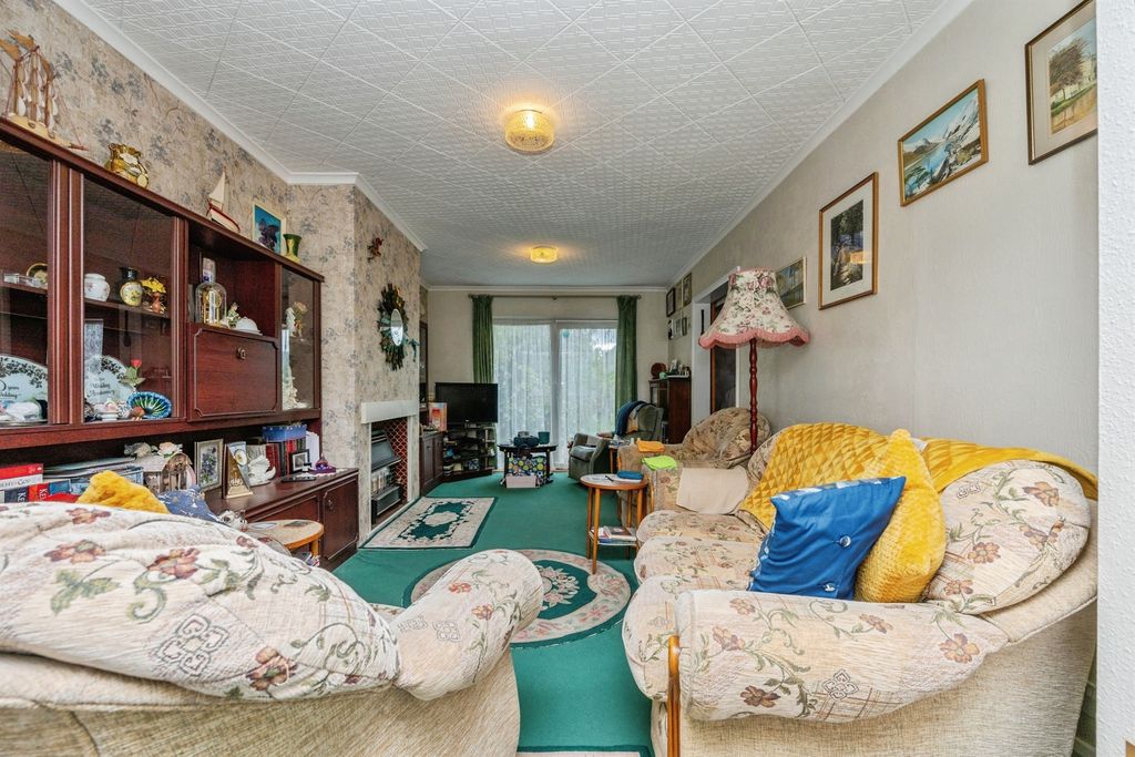 Property photo 3 of 18