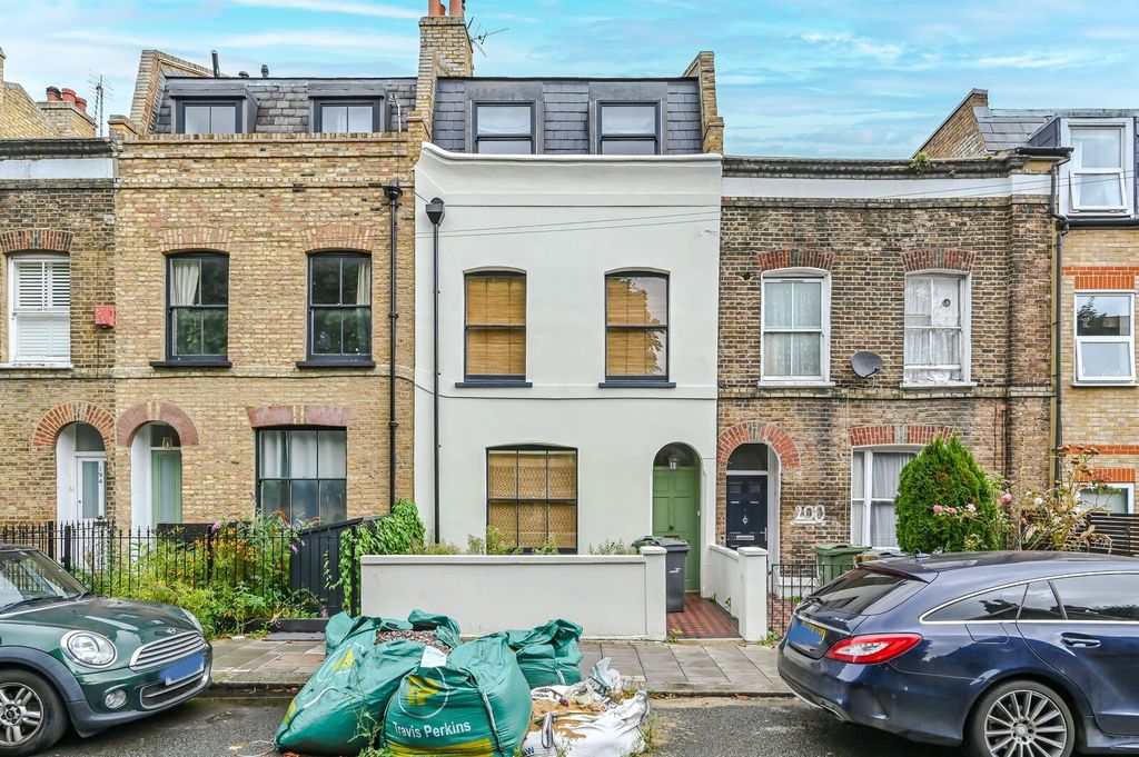 Property photo 1 of 31