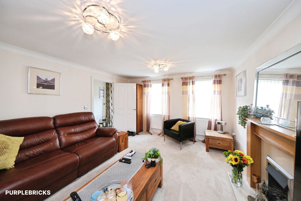 Property photo 3 of 40