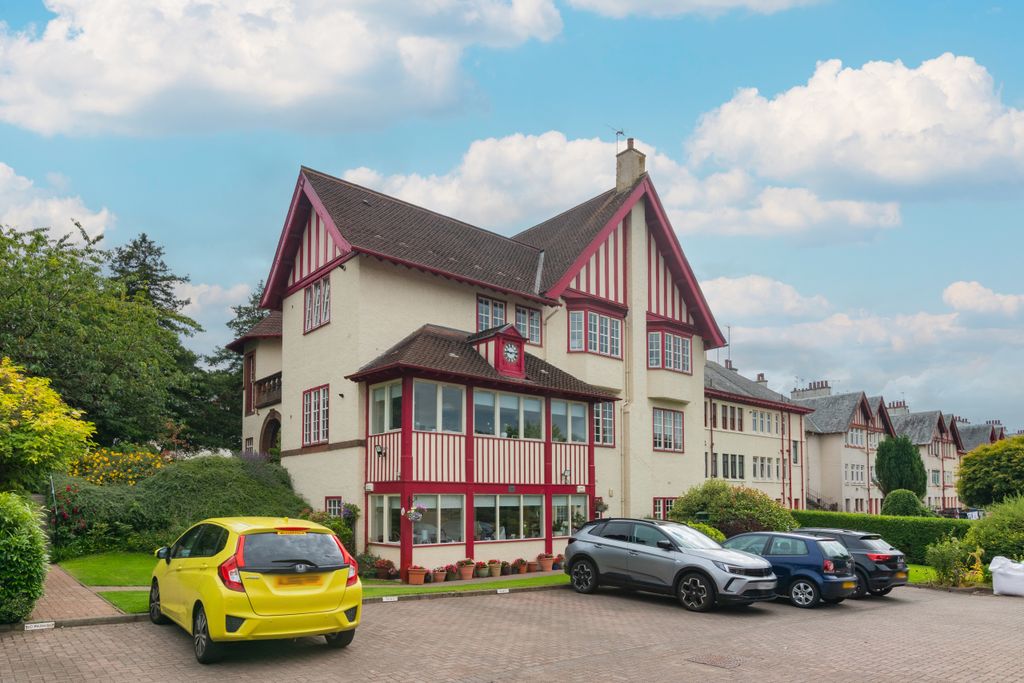 Property photo 1 of 26 Flat 2 Braids Court  Paisley Pa2 6Hr-29