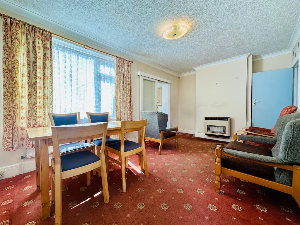Property photo 3 of 11 Img_5825