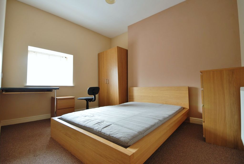 Property photo 1 of 4