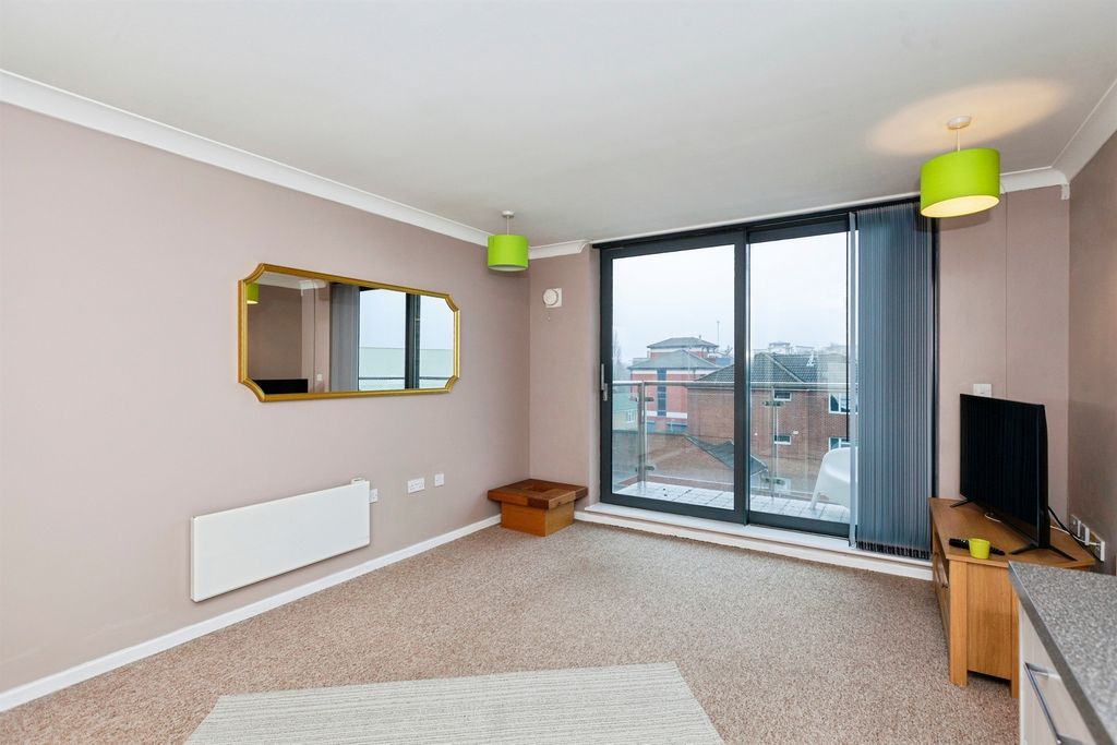 Property photo 2 of 11