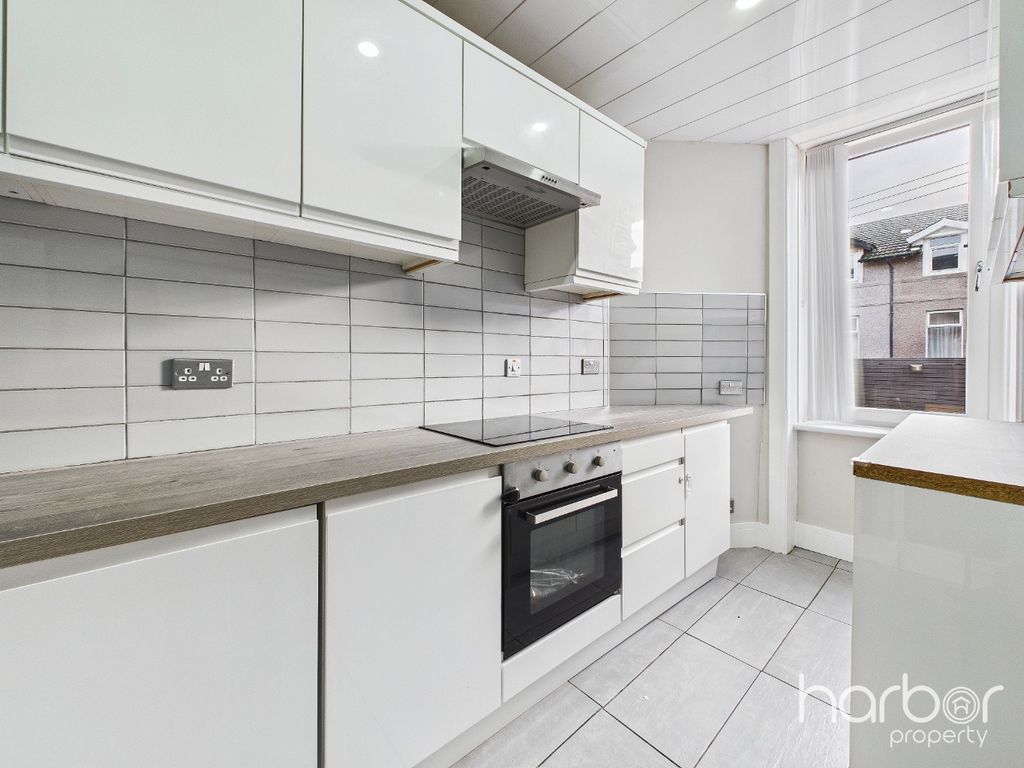 Property photo 2 of 16 4673405