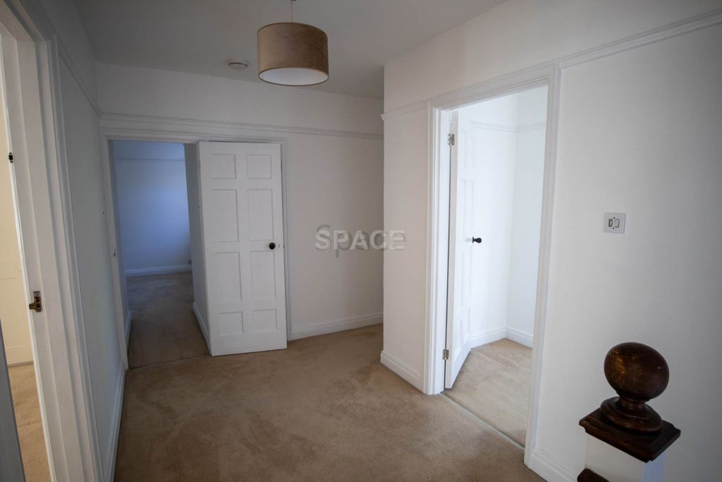 Property photo 3 of 27