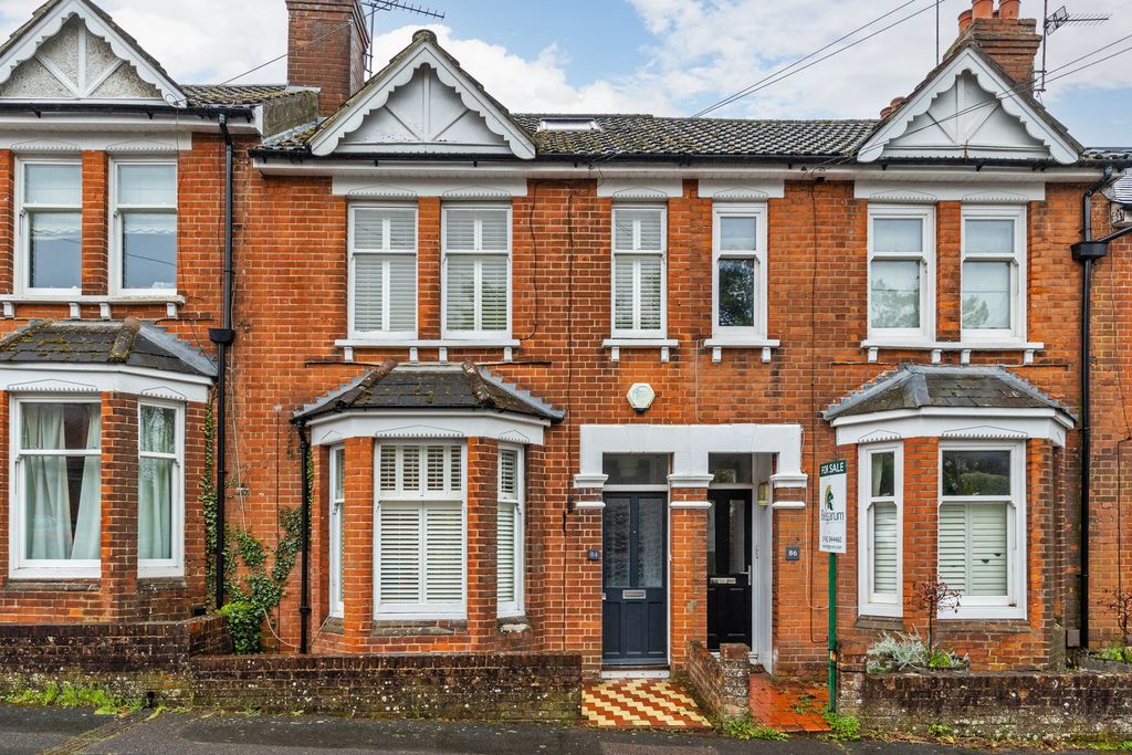 Property photo 1 of 9