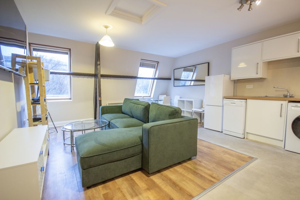 Property photo 1 of 7 3-Img_1705