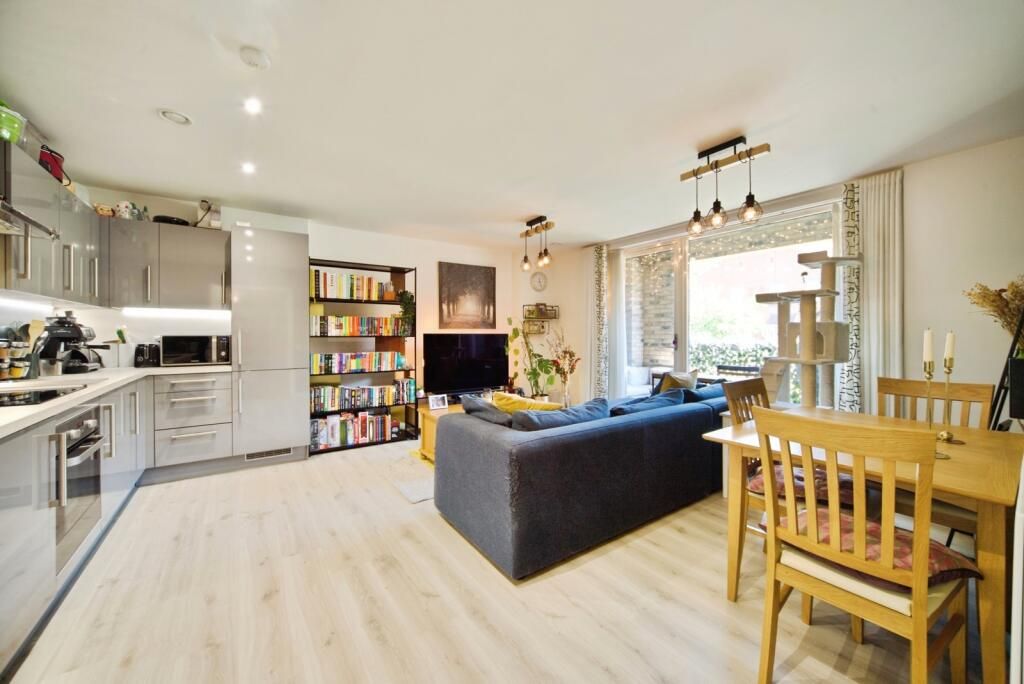 Property photo 3 of 17 A5A84083B3F330997d83179A42818c05.Jpeg