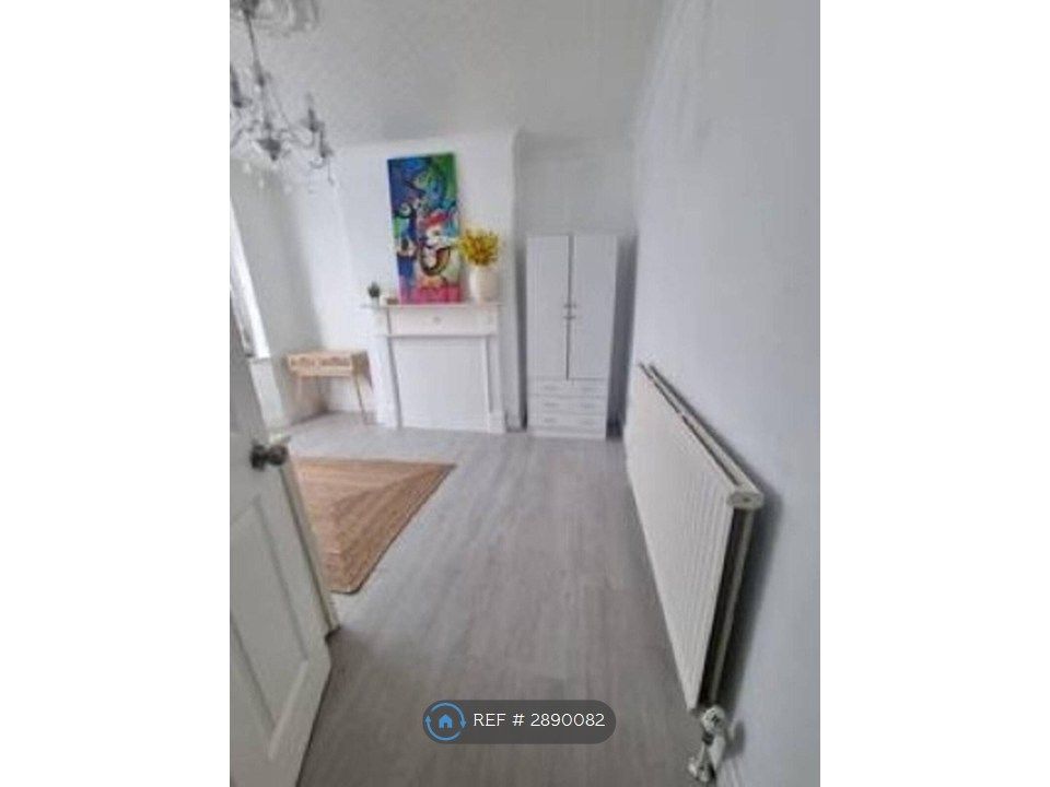 Property photo 2 of 30