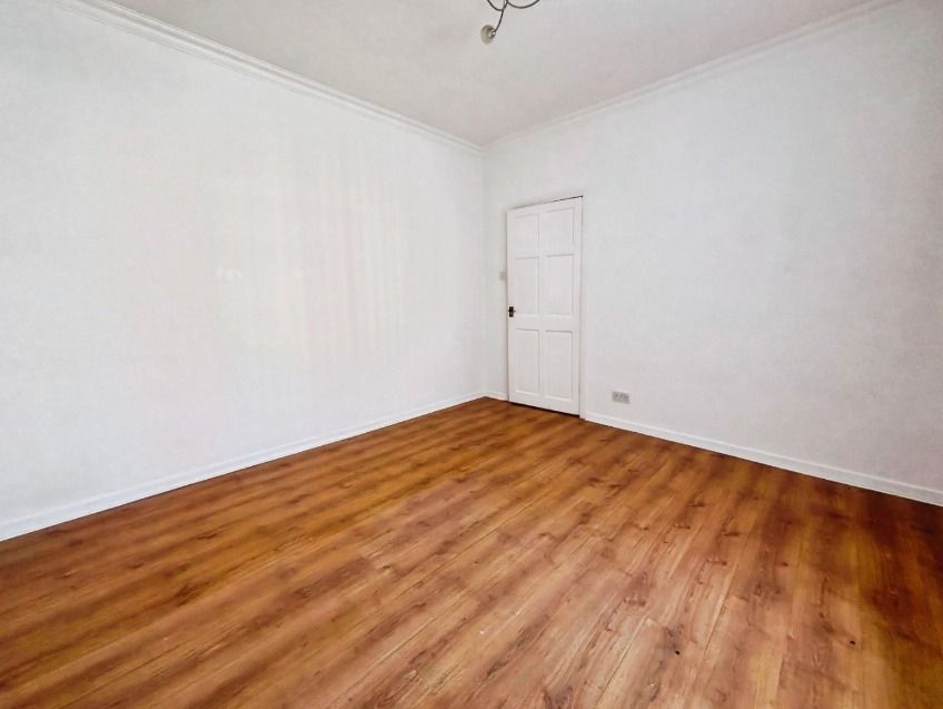 Property photo 2 of 12 6118651