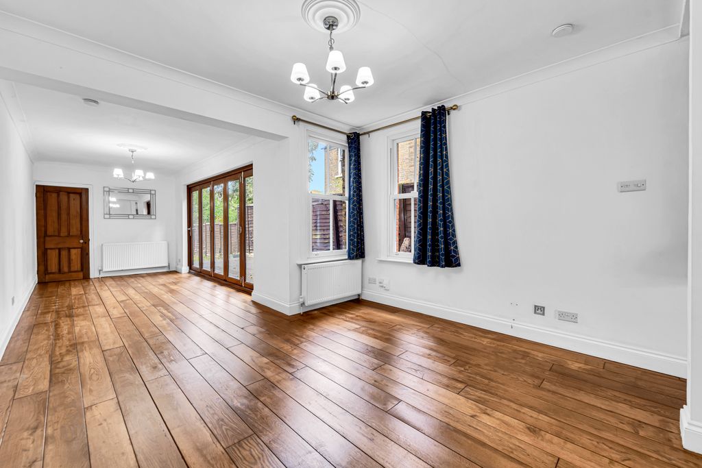 Property photo 1 of 12 Dsc09014