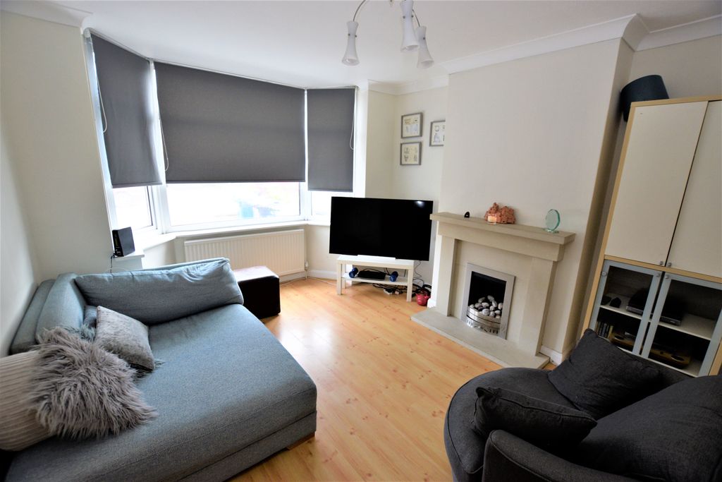 Property photo 2 of 13 Photo 02