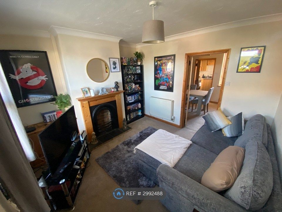Property photo 1 of 13 Front Room