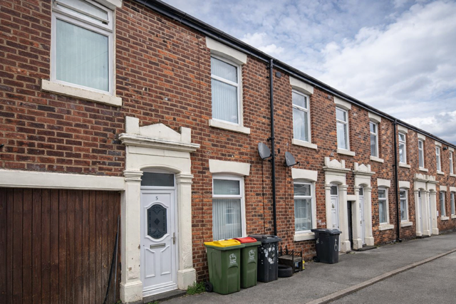 Property photo 1 of 7