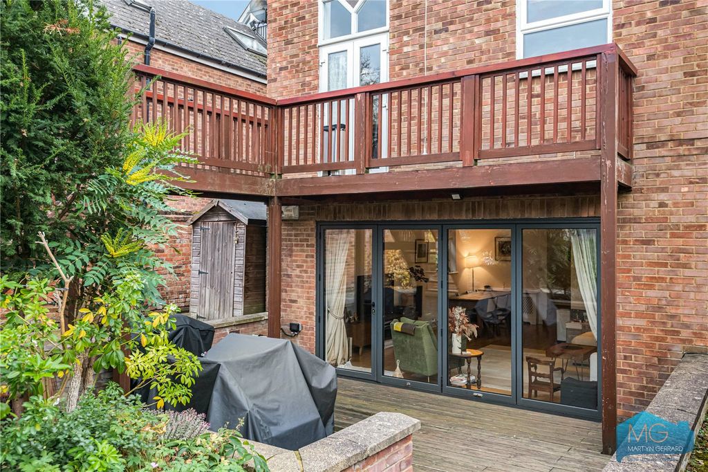 Property photo 2 of 17 Picture No. 23