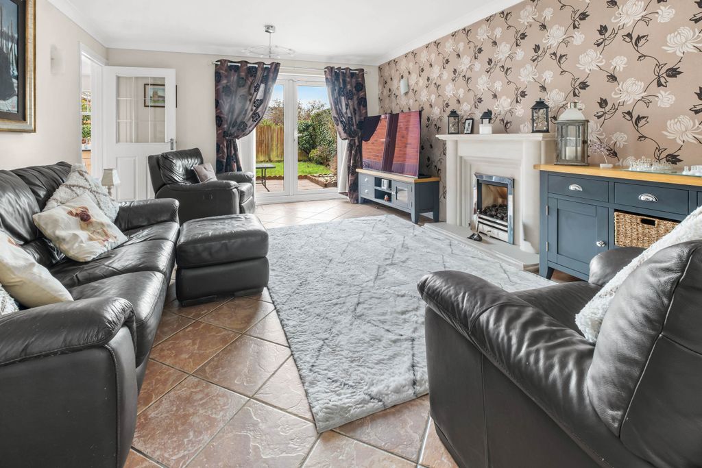 Property photo 2 of 24 Dscf0038