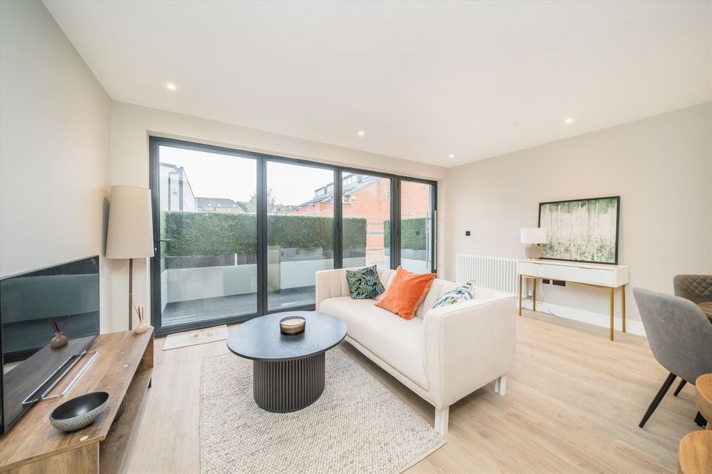 Property photo 3 of 7