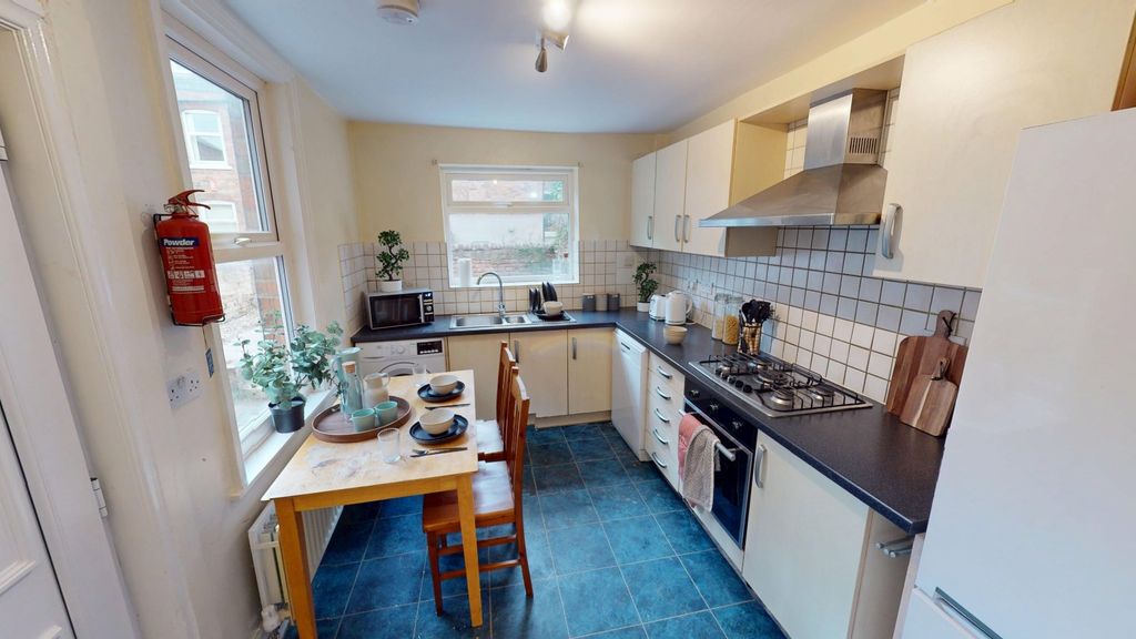 Property photo 3 of 15 Picture No. 13