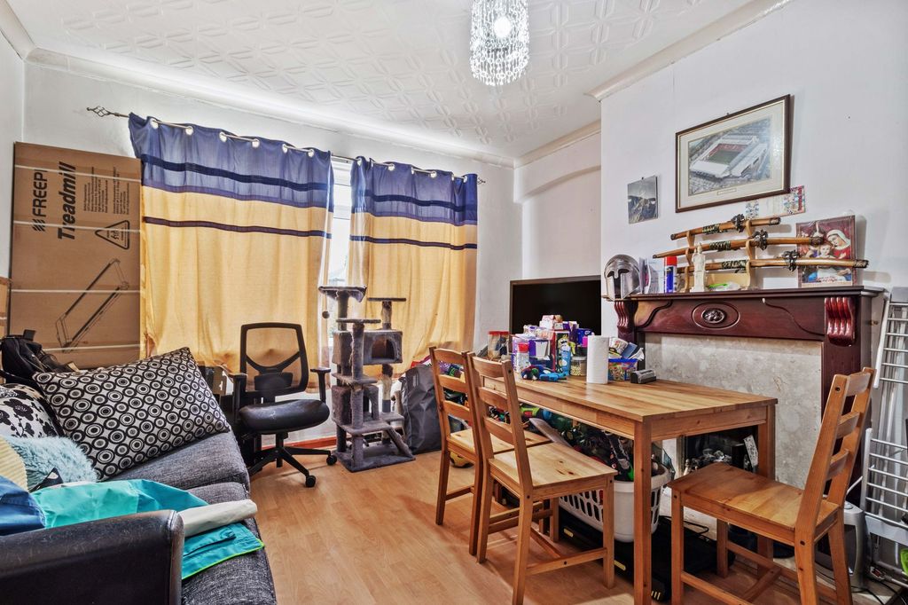Property photo 2 of 14