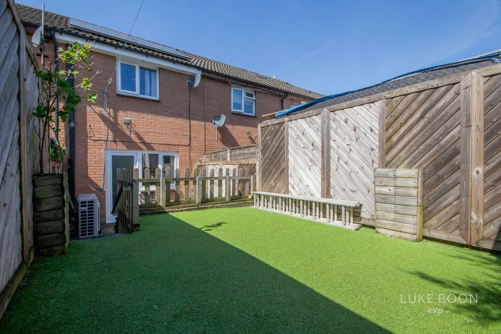 Property photo 3 of 9