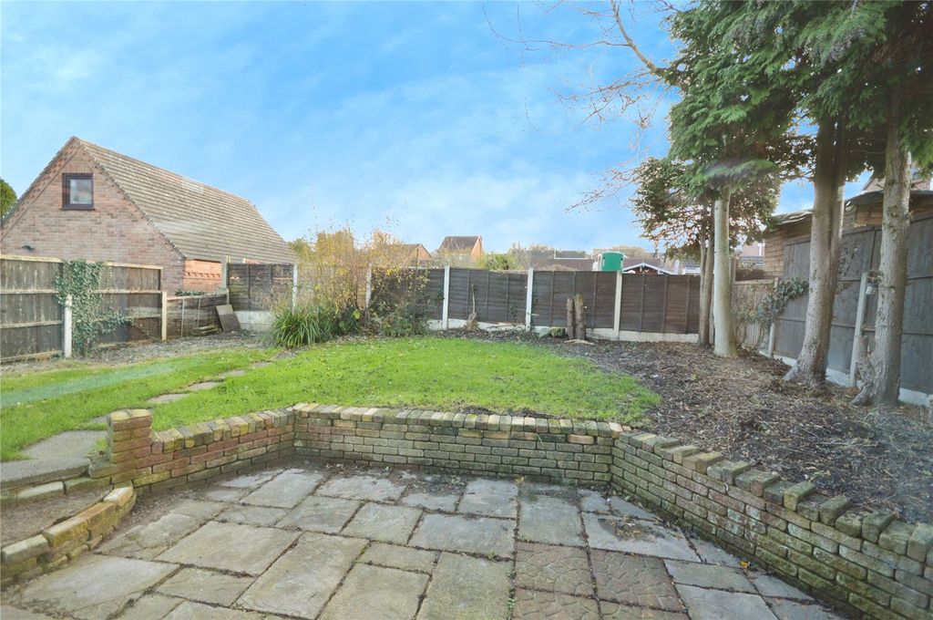 Property photo 2 of 15 Garden