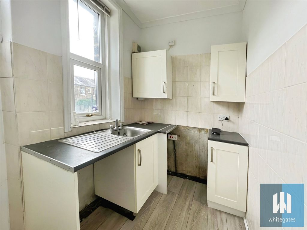 Property photo 2 of 12 Picture No. 40