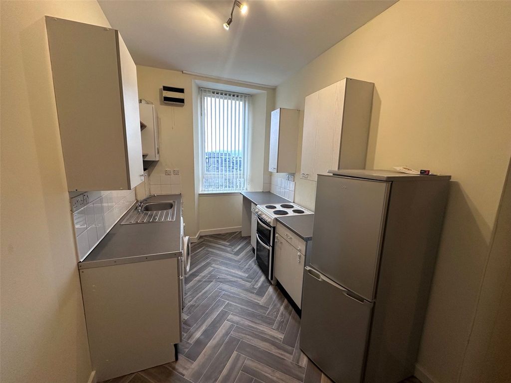 Property photo 3 of 10 Picture No. 05