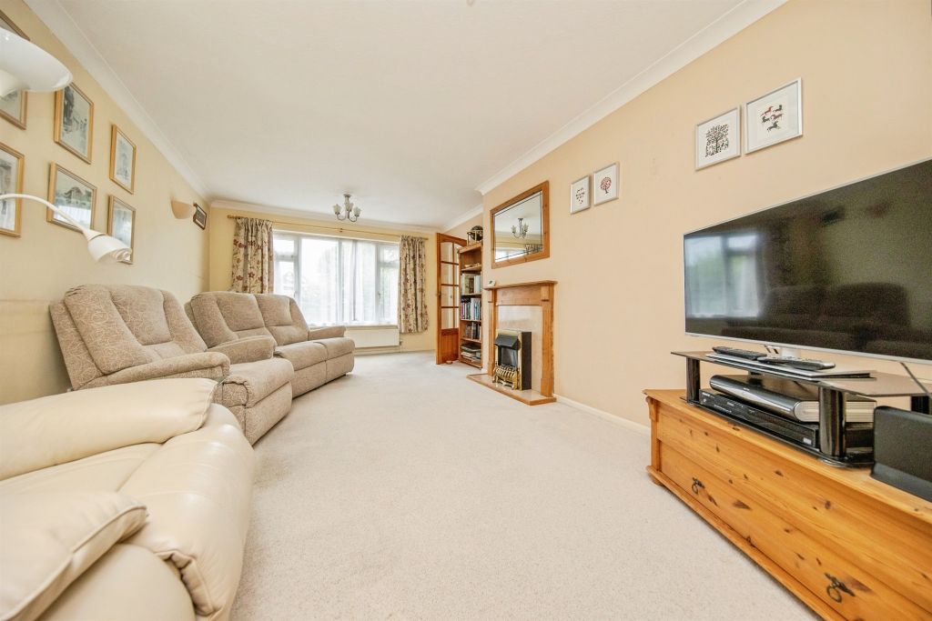 Property photo 2 of 20